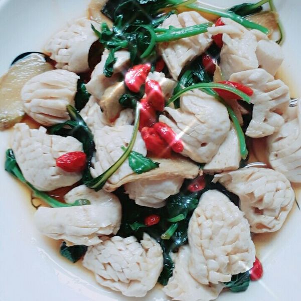 麻油素腰花 : 天上仙女（吃素多健康）一起做