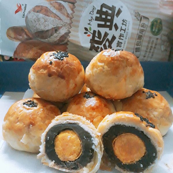 蛋黃酥【麥典實作工坊】 : E.H一起做