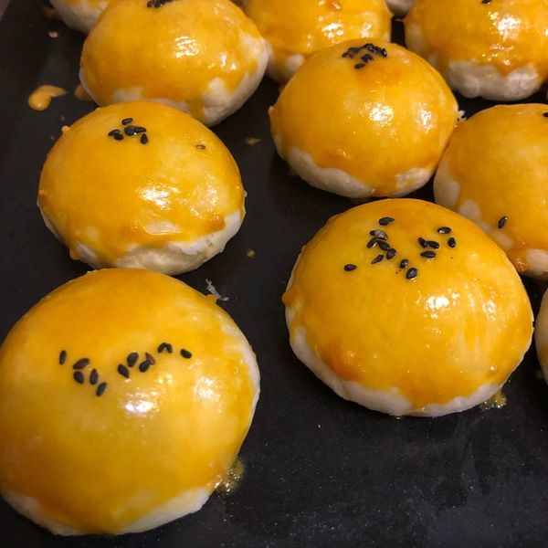 ღ小吟愛做菜ღ 蛋黃酥(30粒) : 秋芳一起做