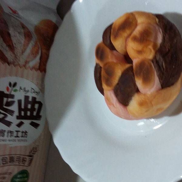 聖誕限定。彩色花圈麵包X麥典麵包專用粉：亂煮一通+育 一起做