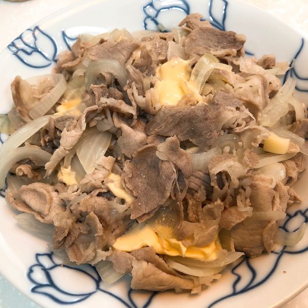 洋蔥炒豬肉片：儒儒 一起做