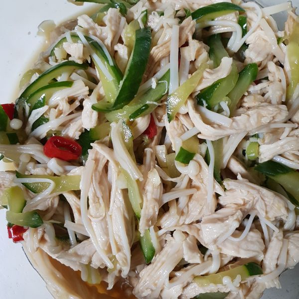 涼拌金針菇雞絲 : Peggy Wang一起做