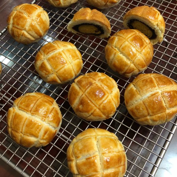 菠蘿蛋黃酥 : Catalina一起做