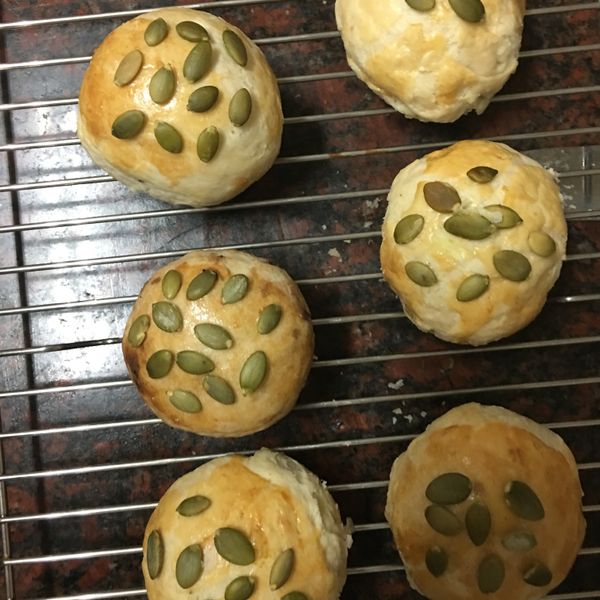 小蛋黃酥(豬油配方)：新手烘焙 一起做