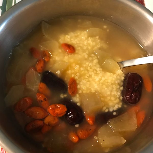 寶寶副食品❤️養生蘋果小米粥（12m+) : 靜菲一起做