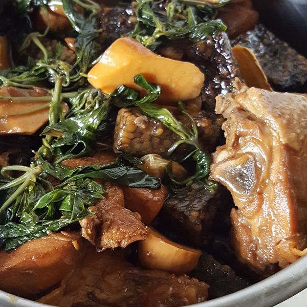 塔香三杯雞 : Xiaoting Zhang一起做