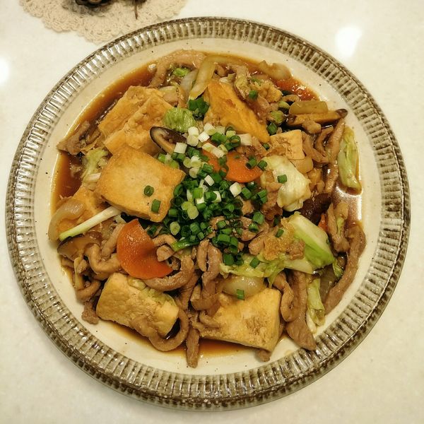 蒜苗肉絲燒板豆腐 : Daphne Chen一起做