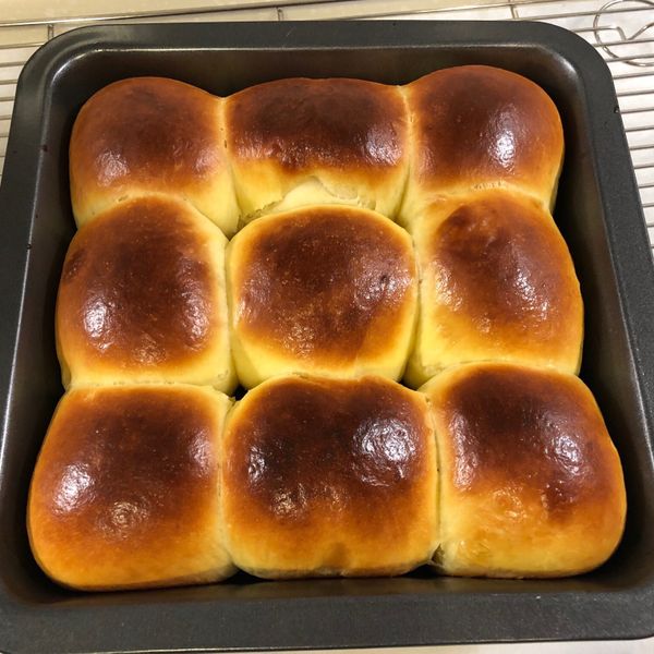 手揉香濃牛奶餐包：Juhana 一起做