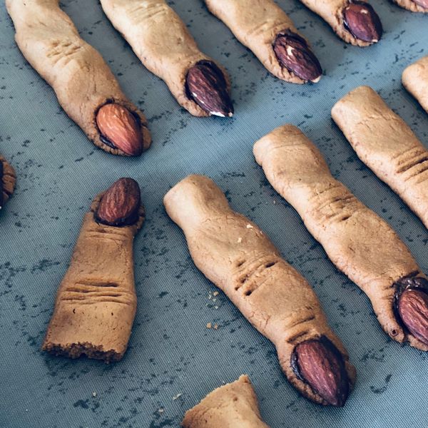 【萬聖節限定】巫婆手指餅乾：張蜜蜜 一起做