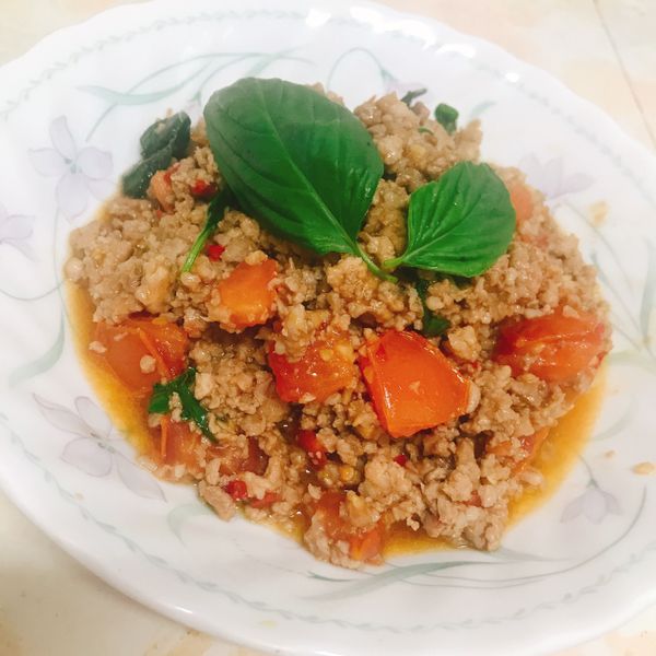 泰式打拋豬～馬上扒完二碗飯！ : 鍾💗一起做