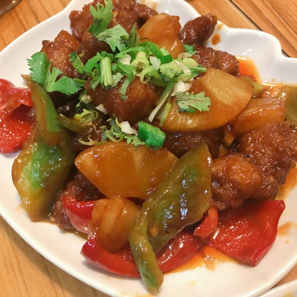 咕咾肉，肉塊先上粉再炸才會好吃 : 陳和蘭一起做