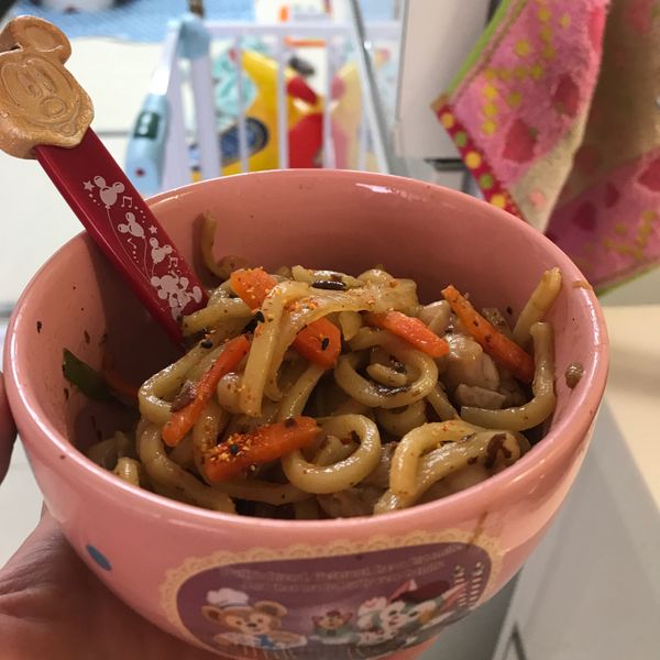 乾炒雞肉烏龍麵 清個冰箱吧：Alice Li 一起做