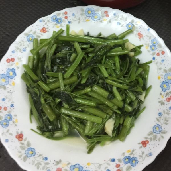 清炒空心菜：Lynn Lynn 一起做