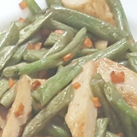 蒜香奶油甜不辣炒四季豆：新手菜鳥M 一起做