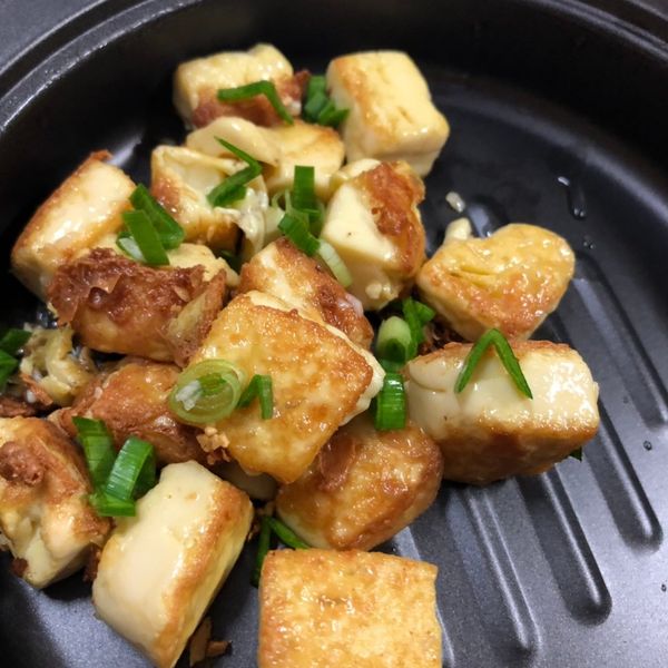 香煎椒鹽雞蛋豆腐丁 :  Lu一起做