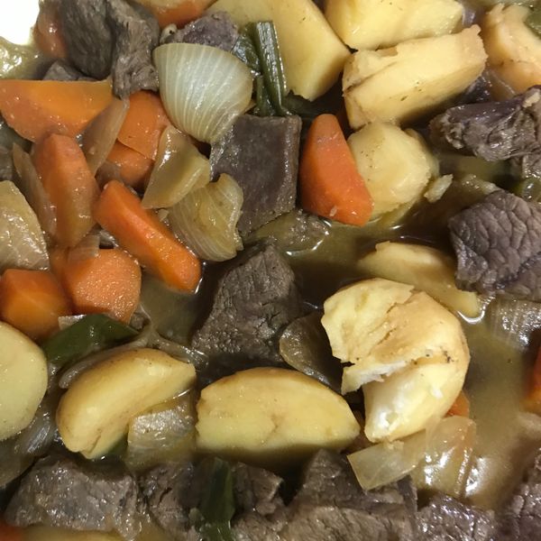 馬鈴薯燉肉：Jun Rong Ji 一起做