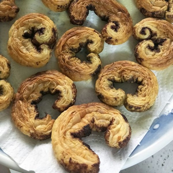 抹茶。巧克力。蝴蝶酥：李欣春 一起做