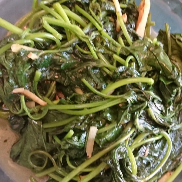 燙炒地瓜葉 : 陳怡璇一起做