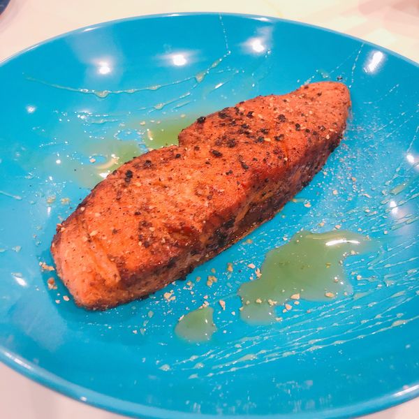 五星級料理👉🏼香煎奶油蒜味鮭魚 : Chingching Hsu一起做