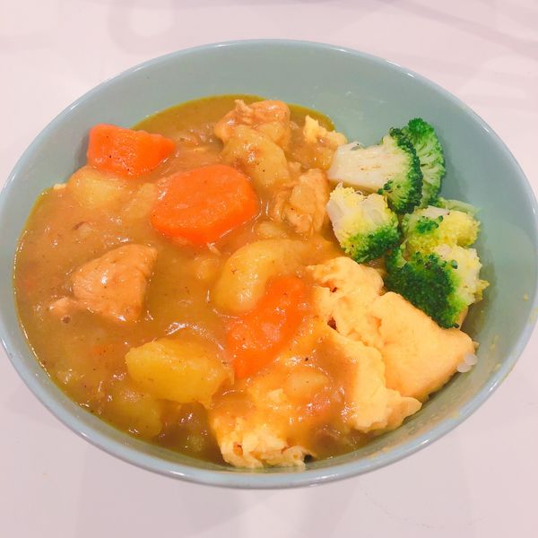 雞肉蘋果咖哩蛋包飯（附影片）：Chingching Hsu 一起做