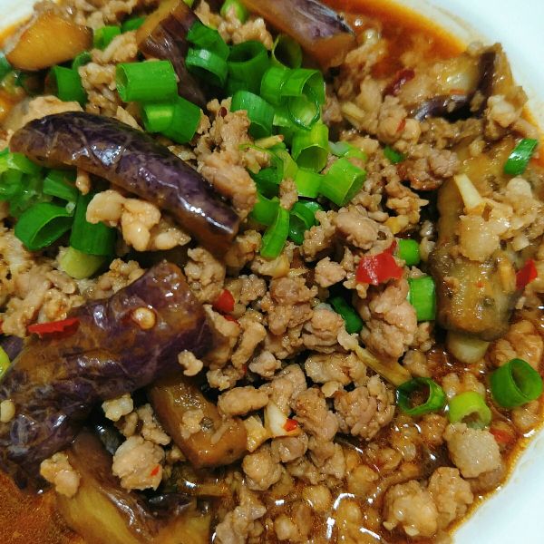 【影片】魚香茄子【老娘的草根飯堂】：嘉玲 一起做