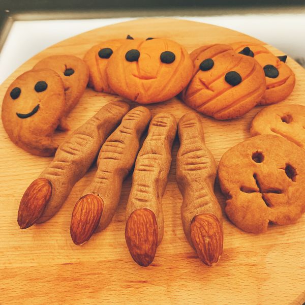 巫婆手指餅乾 : 菁菁一起做