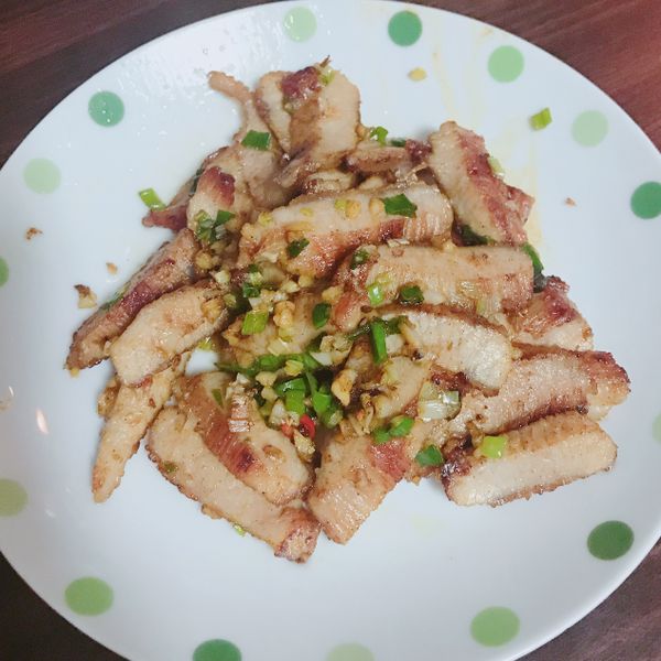 鹹香。香蒜椒鹽松阪豬：吳甜甜 一起做