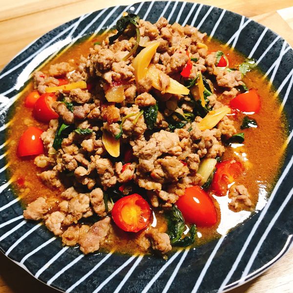 泰式打拋豬（台式簡易版）：勒弦 一起做