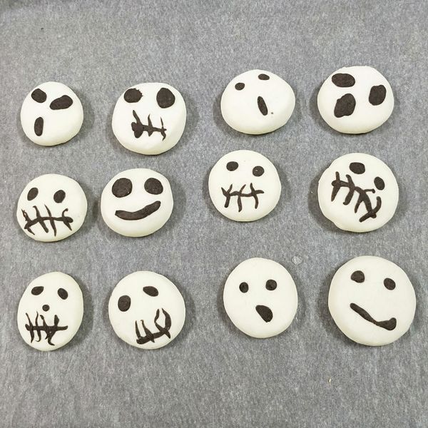 Happy Halloween阿飄餅乾 : 張小草一起做