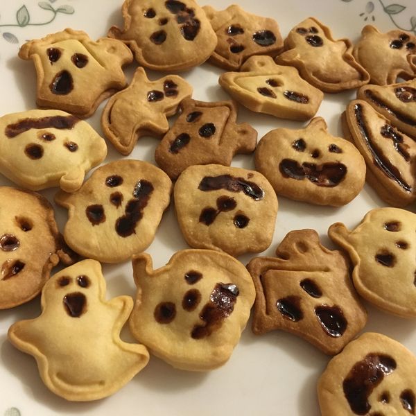 (寶寶點心）蛋香鬼鬼餅乾 : 高小春一起做