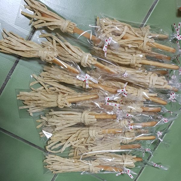 萬聖節巫婆掃把 : Even Chen一起做