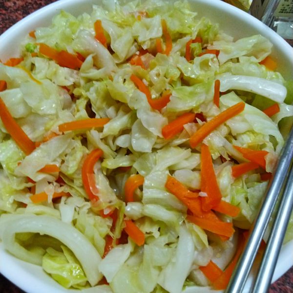 炒高麗菜（家常料理）：大欣 一起做