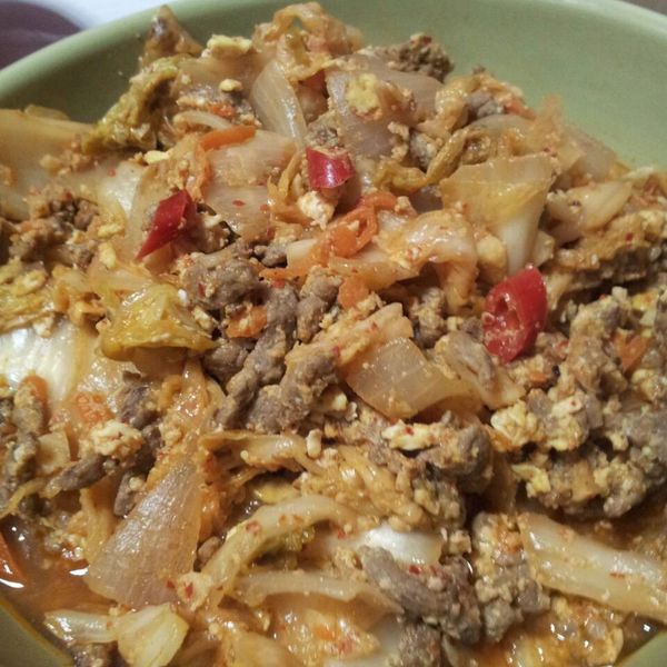 滑蛋泡菜炒牛肉：Jervis小佶 一起做