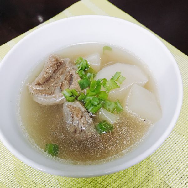 清燉牛肉湯~單純的美味 : 布蕾兒九個胃一起做