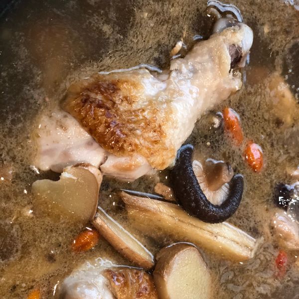 簡易版 - 蒜頭麻油雞：Muty Murauchi 一起做