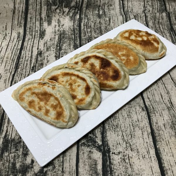 韭菜盒子：Cynthia CHIEN 一起做