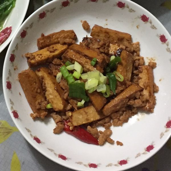 豆乾炒肉絲：Y.W.J.J 一起做