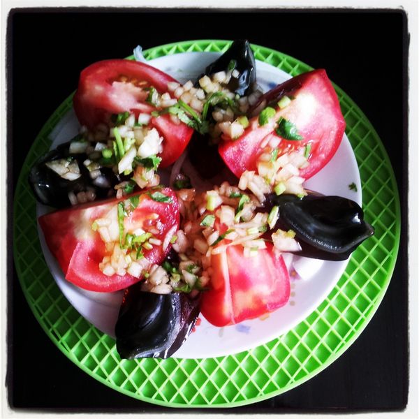 【快速料理】涼拌番茄皮蛋：Peng Hsuan 一起做