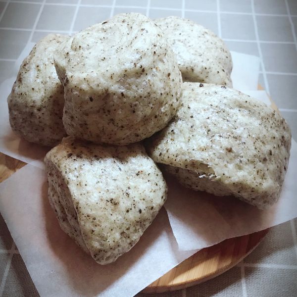 黑芝麻牛奶饅頭
家常包點。早餐 : Peggy Tsai一起做