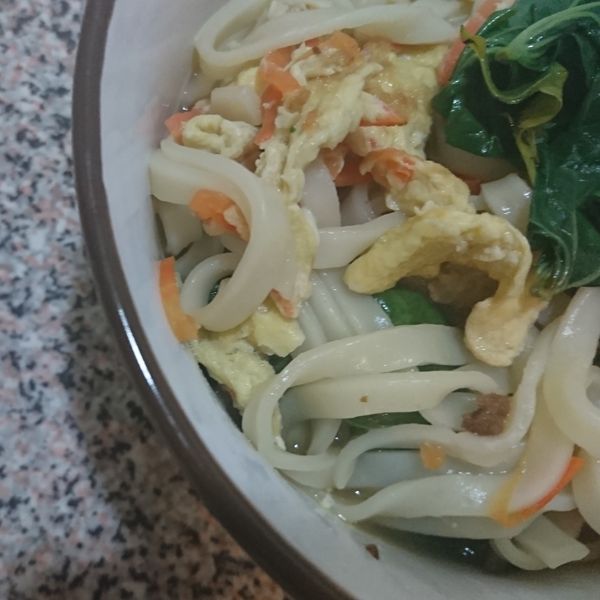 蔬菜雞蛋麵【五木拉麵】:Ella 一起做