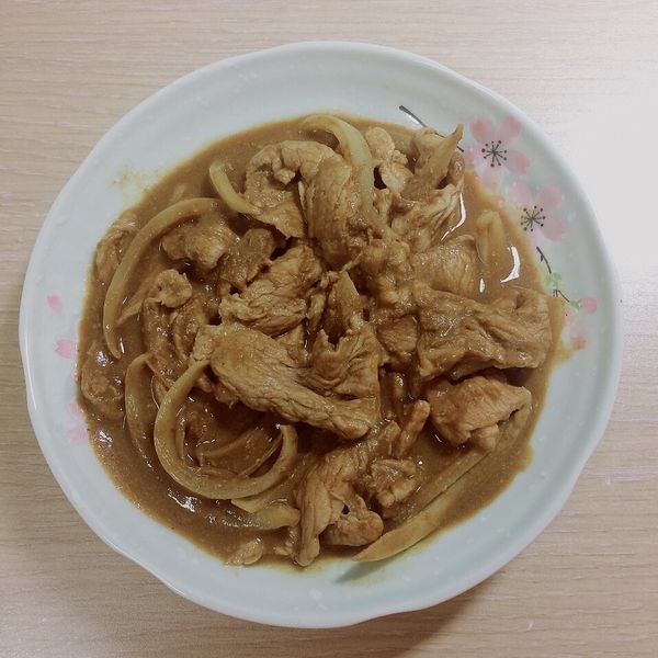 咖哩豬肉炒洋蔥 : Ali一起做