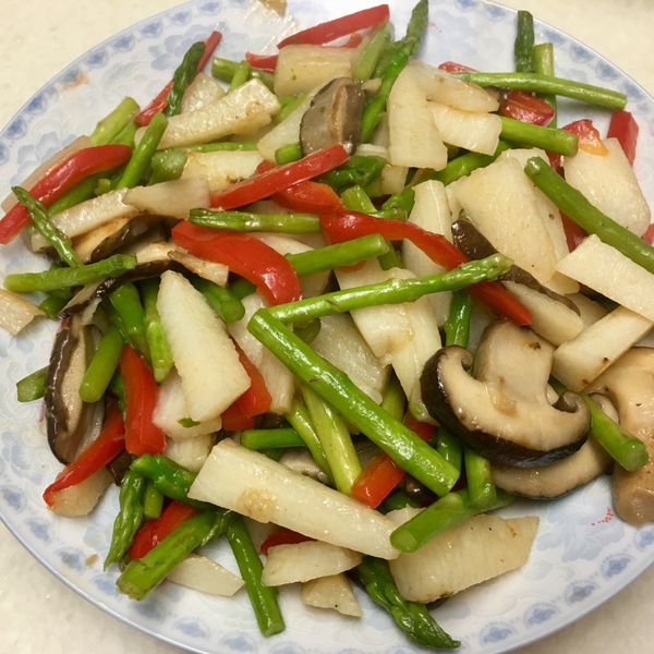 甜椒山藥煮蘆筍：Vivian  Chung 一起做