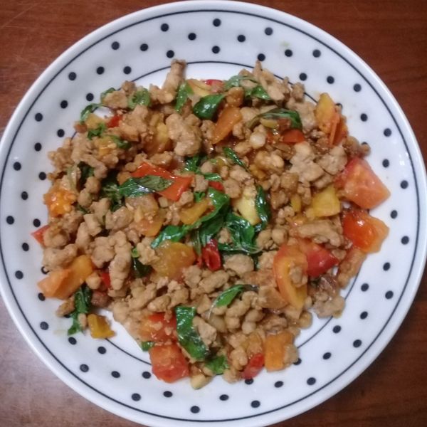 扒完三碗飯! 泰式打拋豬 食譜 : 果子一起做