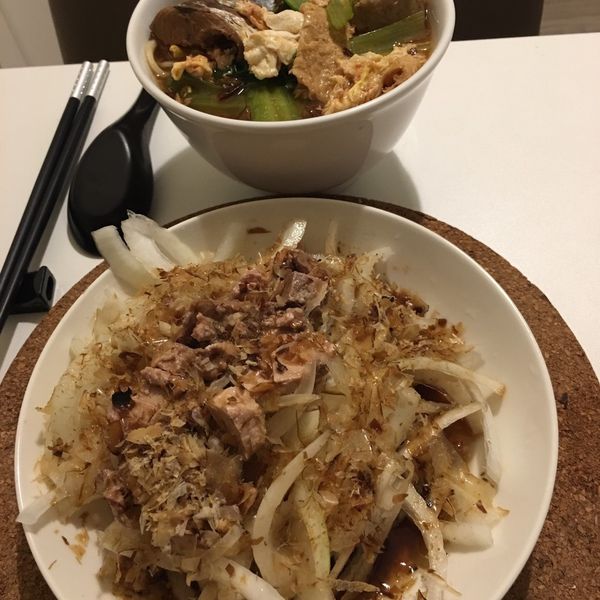 洋蔥醋鱈魚肝：Wei Wei Liao 一起做