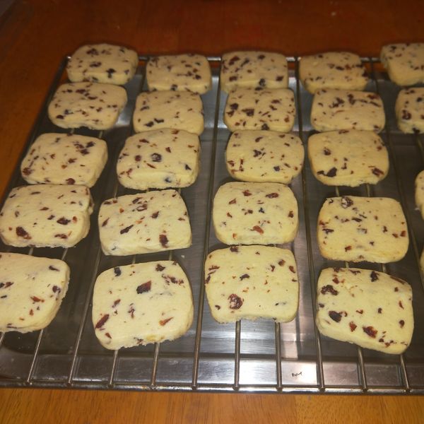 蔓越莓奶香餅乾（凍切餅乾） : 寶芸一起做