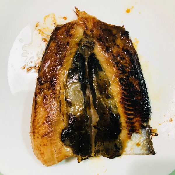 味噌燒司目魚：先吃一口 一起做