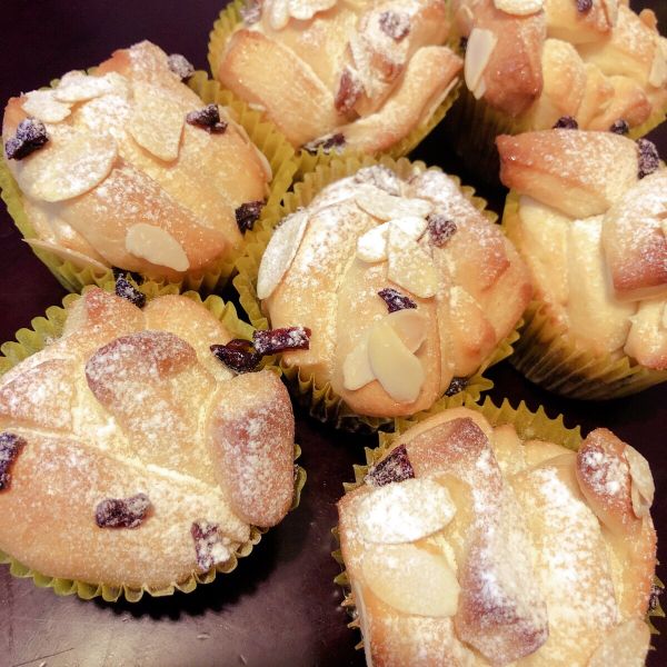 好香好柔軟的手撕煉乳麵包 : Verna chu一起做