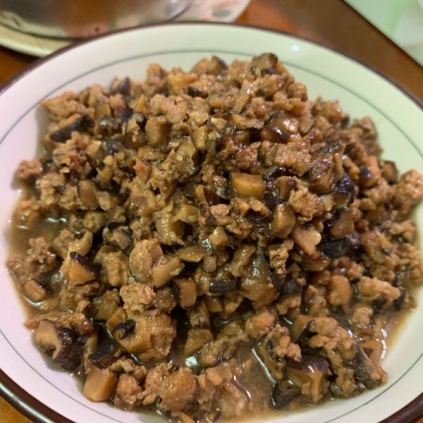 香菇肉燥：Dolly Hsu 一起做