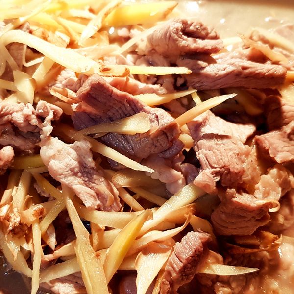 嫩薑炒肉絲。快速晚餐、簡易便當菜：安妮 一起做