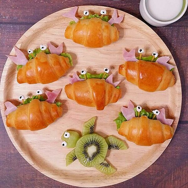 │漢娜愛吃甜│Mini金黃牛角：伊的親子早餐日記 一起做